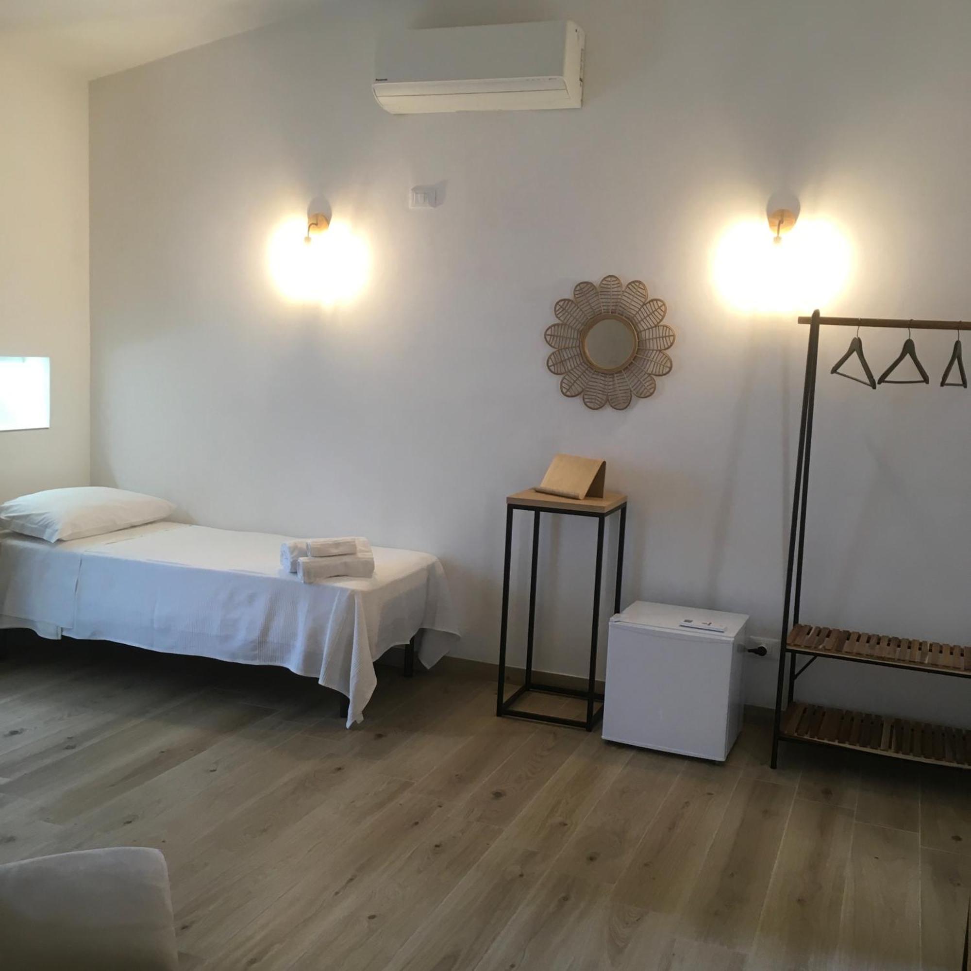 Agriturismo Adenzia Porto Empedocle Bagian luar foto